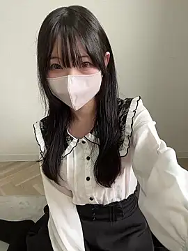 Reina cute 00  online show from 10/31/25, 03:51