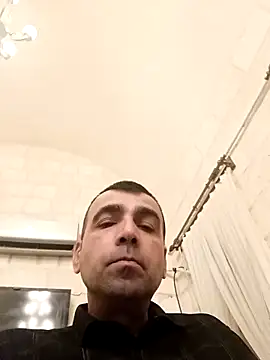 Snapshot of Bugattiveyron1 chatting on 11/24/25, 06:40 Bugattiveyron1 online show from 11/24/25, 06:40