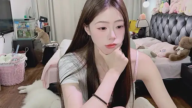 Onecutelittle online show from 06/12/26, 06:56