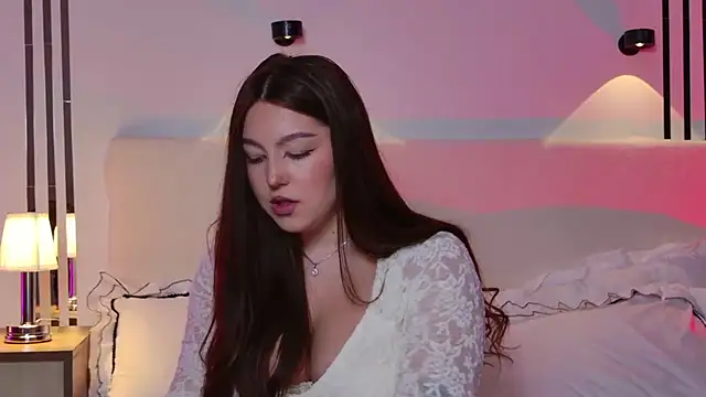  Tessa May  online show from 12/01/25, 09:31