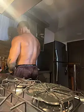 Snapshot of FreszX chatting on 02/12/26, 04:13 FreszX online show from 02/12/26, 04:13