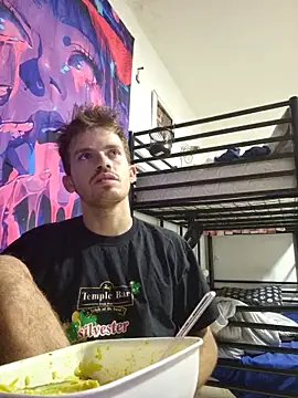 Snapshot of oraharoncohen chatting on 10/31/25, 12:11 oraharoncohen online show from 10/31/25, 12:11