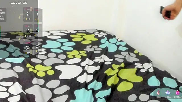 Nikki  uwu online show from 02/06/26, 08:12