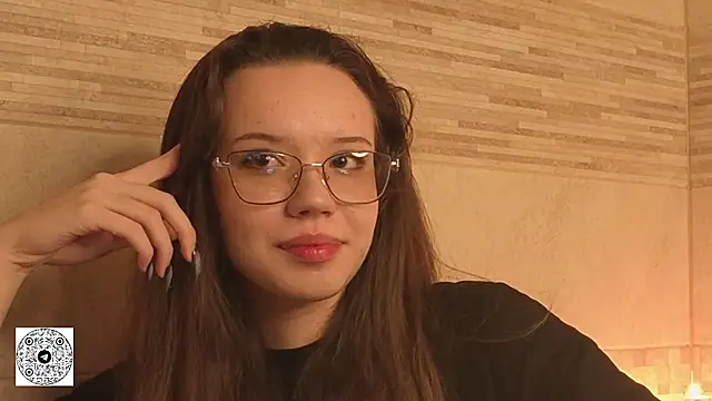 FabiolaCowing online show from 10/29/25, 06:09