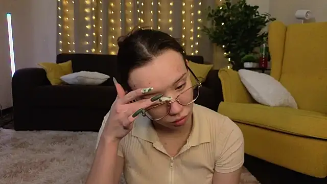 FabiolaCowing online show from 11/15/25, 06:04