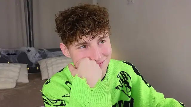 Snapshot of crisp1n chatting on 11/01/25, 03:03 crisp1n online show from 11/01/25, 03:03