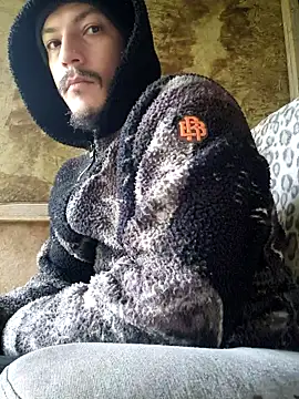 bbyxklaus online show from 10/31/25, 01:45