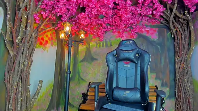 ArohomLester online show from 10/21/25, 11:11