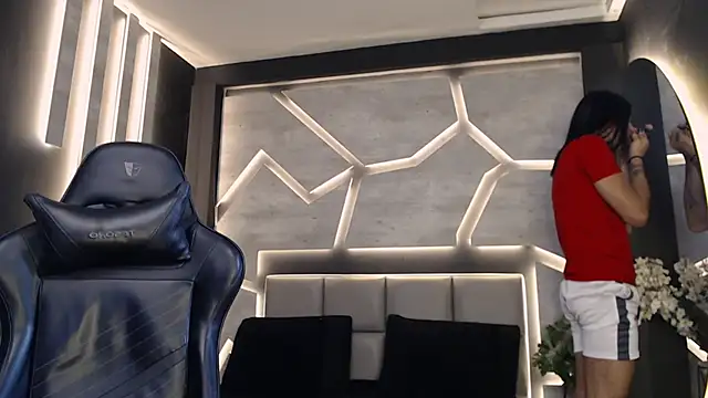 ArohomLester online show from 12/05/25, 12:36