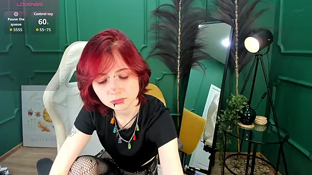  L o r r y  online show from 11/06/25, 01:45