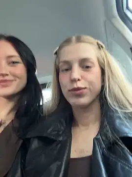 kira mia online show from 05/01/26, 04:22