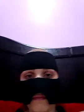 SandyAmr online show from 11/16/25, 08:31