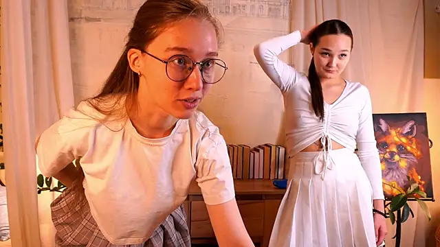 Snapshot of ArianaSweazy chatting on 10/25/25, 02:02 ArianaSweazy online show from 10/25/25, 02:02