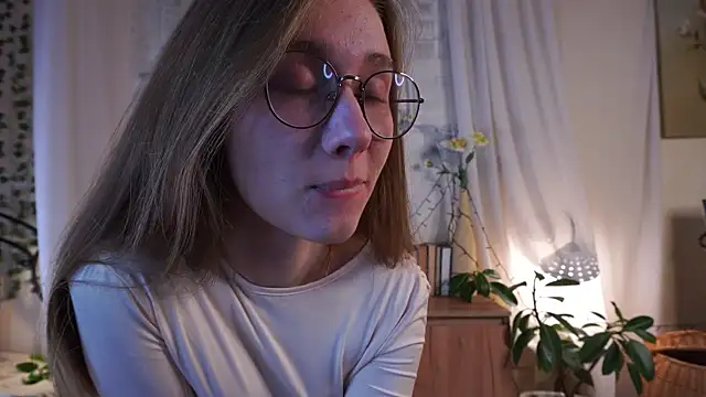 Snapshot of ArianaSweazy chatting on 11/22/25, 01:32 ArianaSweazy online show from 11/22/25, 01:32