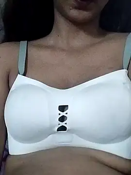 Aaliya BigBoobs 1 online show from 06/05/26, 08:42