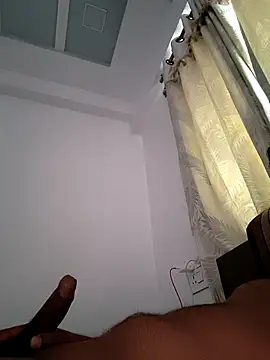 Snapshot of last_hope21 chatting on 10/19/25, 10:05 last hope21 online show from 10/19/25, 10:05