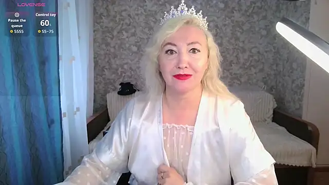 LadyKriss online show from 07/10/26, 04:17