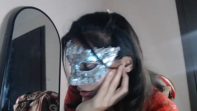 Hottie hania online show from 12/18/25, 05:41