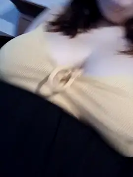 Snapshot of ollaaaaaaai chatting on 10/24/25, 12:23 ollaaaaaaai online show from 10/24/25, 12:23