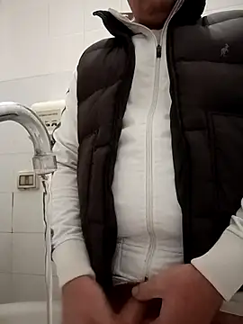 Romaeterna  online show from 10/24/25, 05:42