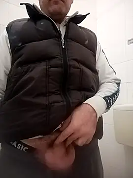 Romaeterna  online show from 12/22/25, 01:41