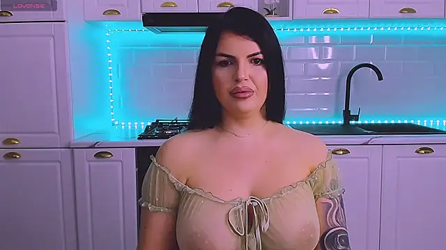 RheaLynn online show from 03/31/26, 09:04