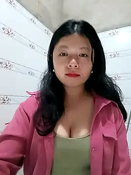 lisa-bae00 online show from 02/10/26, 12:09