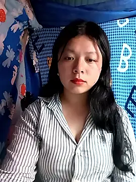 lisa-bae00 online show from 03/22/26, 12:30