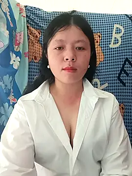 lisa-bae00 online show from 04/28/26, 01:04
