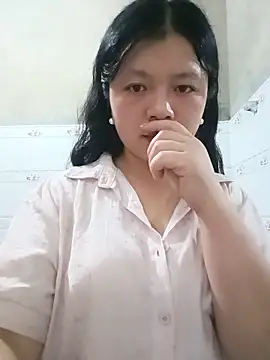 lisa-bae00 online show from 05/24/26, 12:32