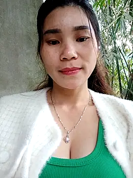 Bear bear0 online show from 12/21/25, 12:29