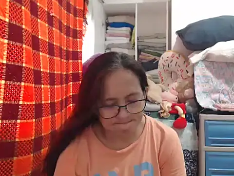 Kinkybela2025 online show from 11/28/25, 12:57