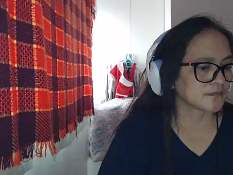 Kinkybela2025 online show from 05/18/26, 06:52