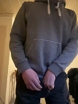 Snapshot of bart98geil chatting on 02/23/26, 06:33 bart98geil online show from 02/23/26, 06:33