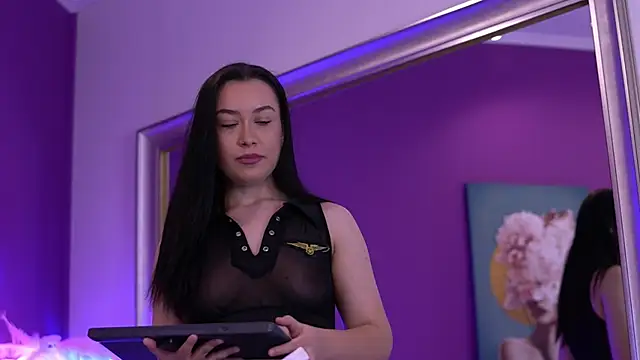 Snapshot of TiffanyVoss chatting on 11/22/25, 05:50 TiffanyVoss online show from 11/22/25, 05:50