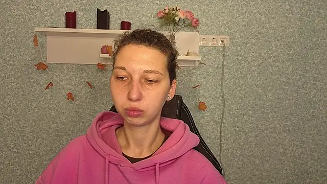 CuteEllii online show from 11/21/25, 05:06