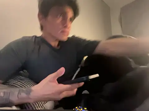 Snapshot of Orlando702@xh chatting on 10/26/25, 06:52 Orlando702xh online show from 10/26/25, 06:52