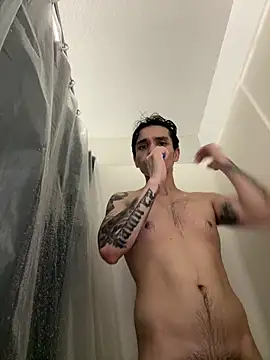 Snapshot of Orlando702@xh chatting on 11/11/25, 08:03 Orlando702xh online show from 11/11/25, 08:03