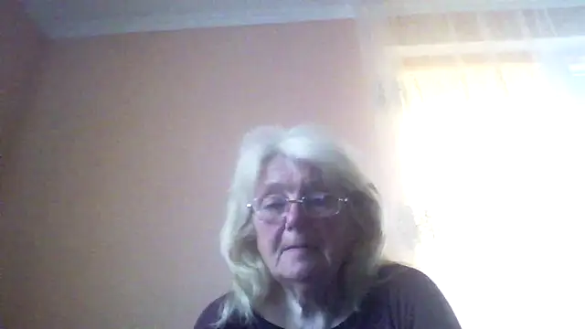 AmyLove353 online show from 05/18/26, 04:51