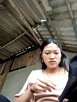 Snapshot of Menu_x chatting on 10/24/25, 02:41 Menu x online show from 10/24/25, 02:41