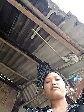 Snapshot of Menu_x chatting on 10/26/25, 01:33 Menu x online show from 10/26/25, 01:33