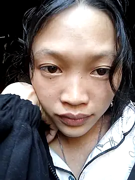 Snapshot of Menu_x chatting on 11/15/25, 06:55 Menu x online show from 11/15/25, 06:55