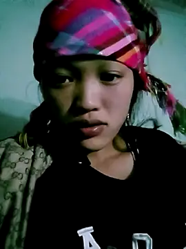 Snapshot of Menu_x chatting on 11/17/25, 03:07 Menu x online show from 11/17/25, 03:07