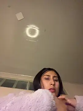 Violeet-Smith online show from 11/26/25, 07:09