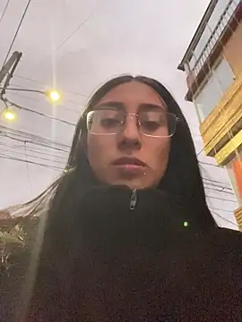 Violeet-Smith online show from 12/21/25, 11:01