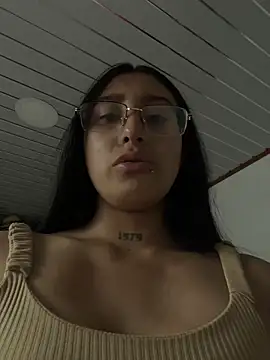 Violeet-Smith online show from 04/02/26, 05:21