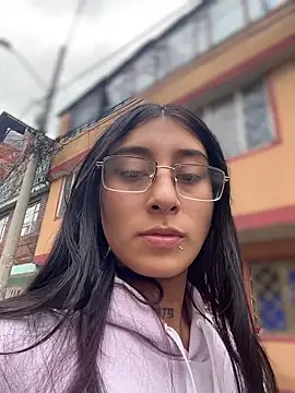 Violeet-Smith online show from 04/17/26, 06:00