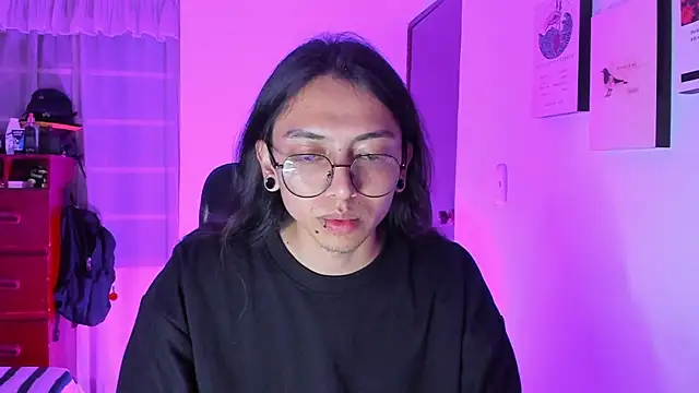 Snapshot of _Astrea_ chatting on 02/26/26, 12:31 Astrea online show from 02/26/26, 12:31