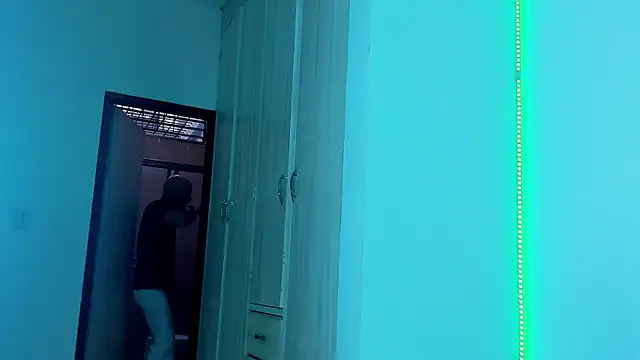 Snapshot of ODINVIDE-1 chatting on 11/30/25, 09:52 ODINVIDE-1 online show from 11/30/25, 09:52