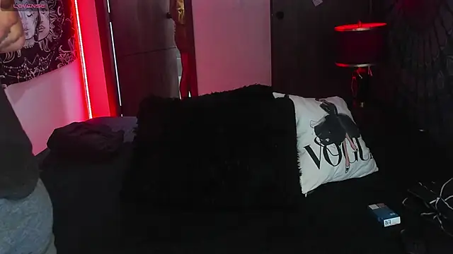 Snapshot of cleoo_jhonny chatting on 11/21/25, 11:09 cleoo jhonny online show from 11/21/25, 11:09